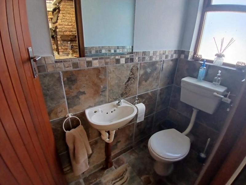 4 Bedroom Property for Sale in Stilbaai Wes Western Cape